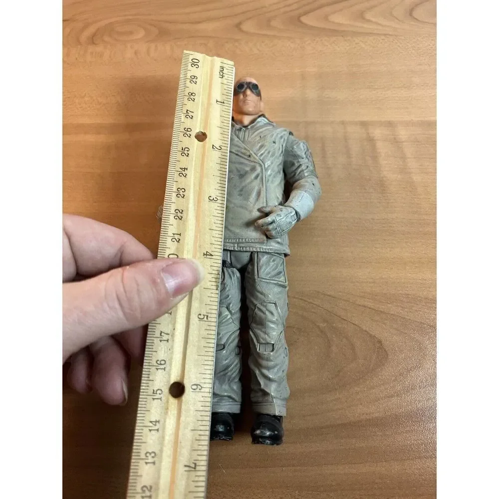 DC Collectibles The Flash Heat Wave Figure DC Comics Heatwave